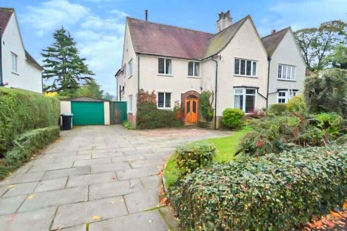 4 Bedroom Semi-Detached House To Rent In Ryles Park Road, Macclesfield, Cheshire, SK11