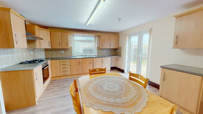 5 Bedroom Semi-Detached House To Rent In Port Road East, Barry, CF62