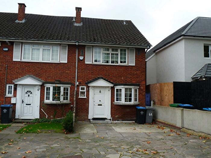 3 Bedroom Town House To Rent In Northwick Avenue, Kenton, HA3