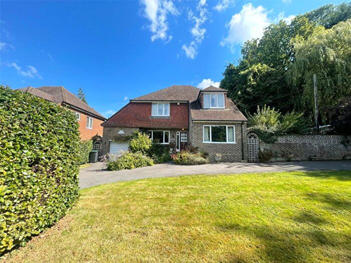 3 Bedroom Detached House For Sale In Tanyard Hill, Shorne, Gravesend, Kent, DA12