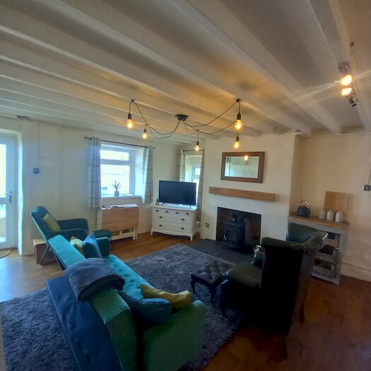 2 Bedroom End Of Terrace House To Rent In Bryn Street, Talsarnau, LL47