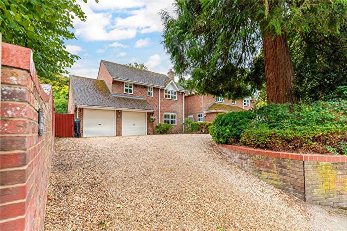 4 Bedroom Detached House For Sale In London Road, Devizes, Wiltshire, SN10