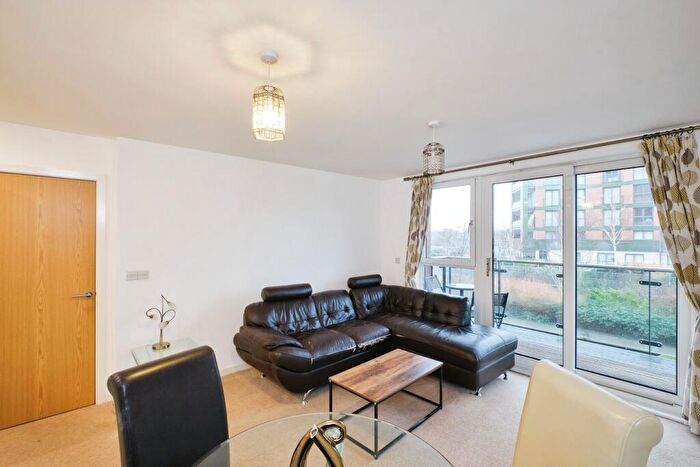 1 Bedroom Flat For Sale In Mason Way, Birmingham, West Midlands, B15