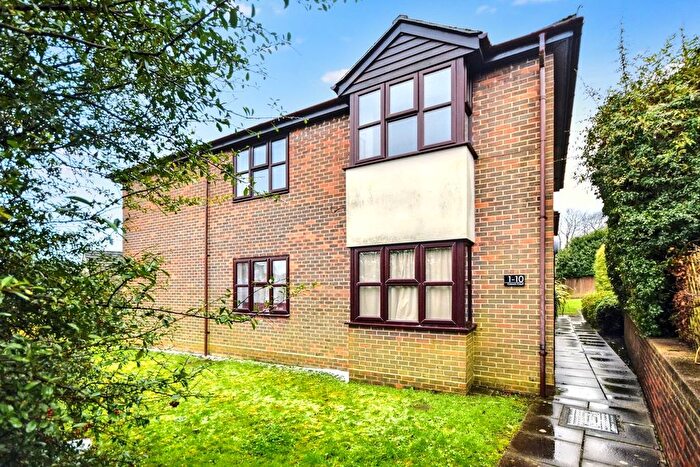 1 Bedroom Flat For Sale In Bethel Lane, Upper Hale, Farnham, GU9
