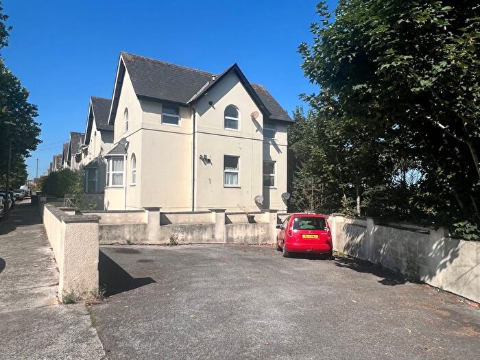 2 Bedroom Flat For Sale In Flat Longpark Lodge, Torquay, Devon, TQ1