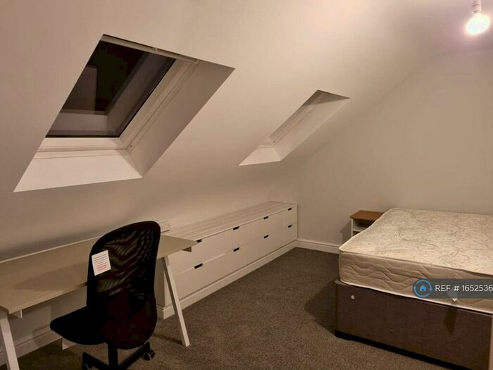 6 Bedroom Terraced House To Rent In Parkstone Avenue, Bristol, BS7