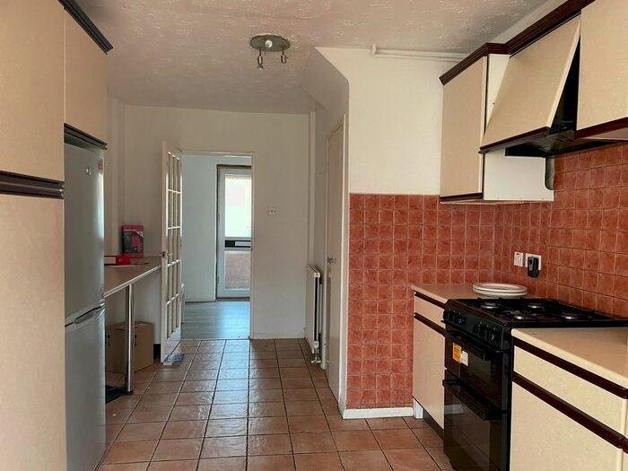 3 Bedroom End Of Terrace House To Rent In Mendip Road, Ilford/Newbury Park, IG2