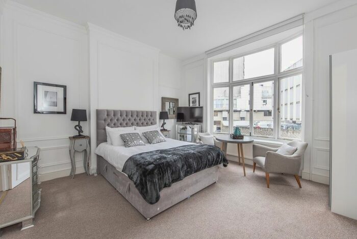 Studio To Rent In Basil Street, London, SW3