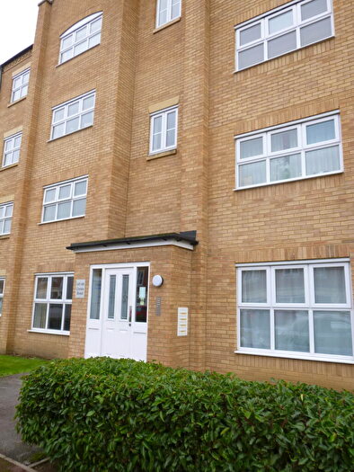2 Bedroom Flat To Rent In Crowe Road, Bedford, MK40