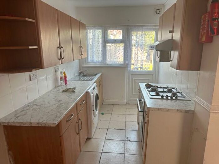 3 Bedroom Terraced House To Rent In Third Avenue, Dagenham, RM10