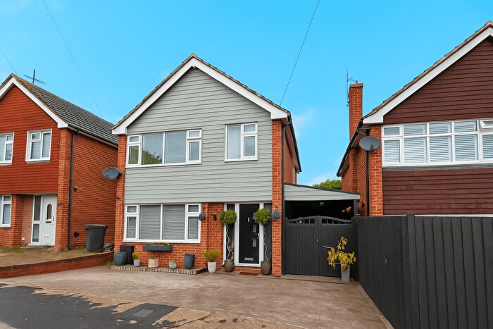 3 Bedroom Detached House For Sale In Connaught Gardens, CM7