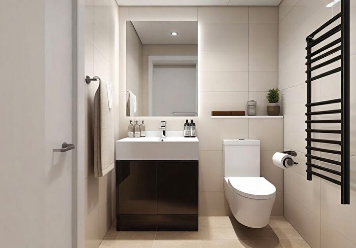 2 Bedroom Flat For Sale In Hands Off London Property Investment, London, UB8