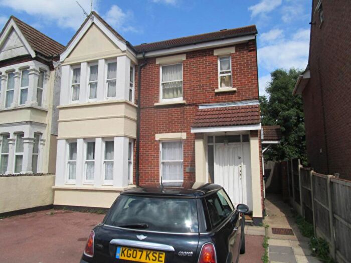 2 Bedroom Flat To Rent In Surbiton Road, Southend On Sea, SS2