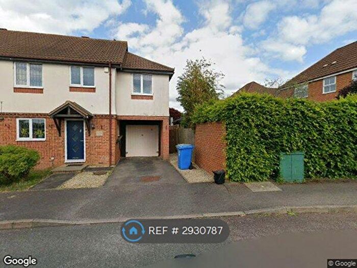 4 Bedroom End Of Terrace House To Rent In Yorkshire Place, Bracknell, RG42