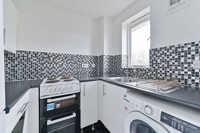 1 Bedroom Flat To Rent In John Williams Close, New Cross, London, SE14