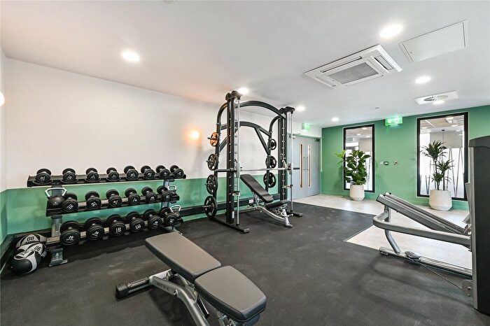 1 Bedroom Flat To Rent In Spinners Yard, Spinners Lane, LS7