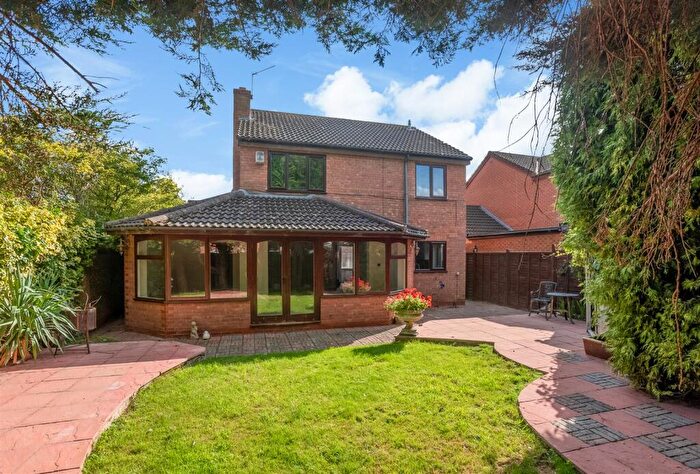 4 Bedroom Detached House For Sale In Debden Close, Wellesbourne, Warwick, CV35