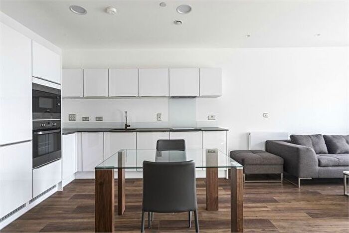 1 Bedroom Flat To Rent In Hornbeam House, Quebec Way, London, SE16