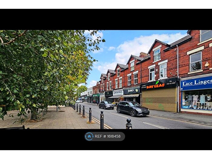 3 Bedroom Flat To Rent In Heaton Moor Road, Stockport, SK4
