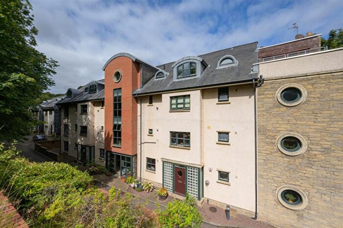 3 Bedroom Flat For Sale In West Mill Road, Edinburgh, EH13