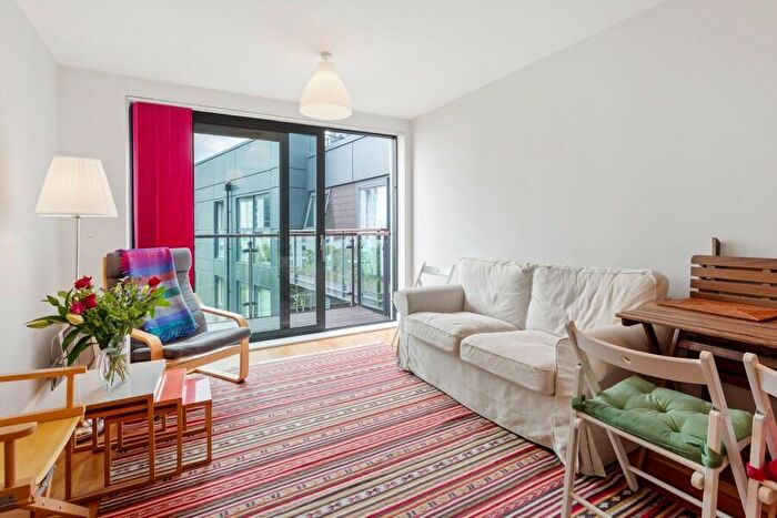 1 Bedroom Flat To Rent In Hotspur Street, SE11