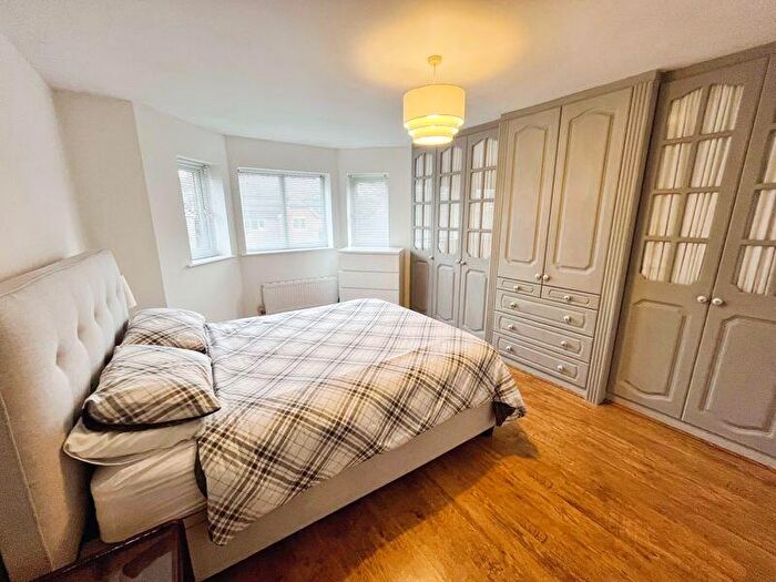 4 Bedroom Detached House For Sale In Waterslea Drive, Heaton, BL1