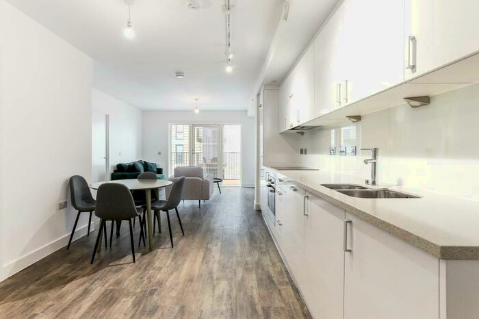 1 Bedroom Apartment To Rent In Millet Place, Pontoon Dock London, E16