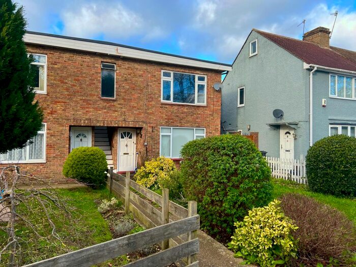 2 Bedroom Maisonette To Rent In Belle Vue Lane, Bushey Heath, Bushey, WD23