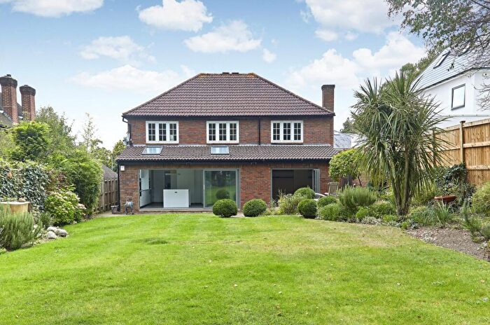 5 Bedroom Property To Rent In Fairholme Gardens, London, N3