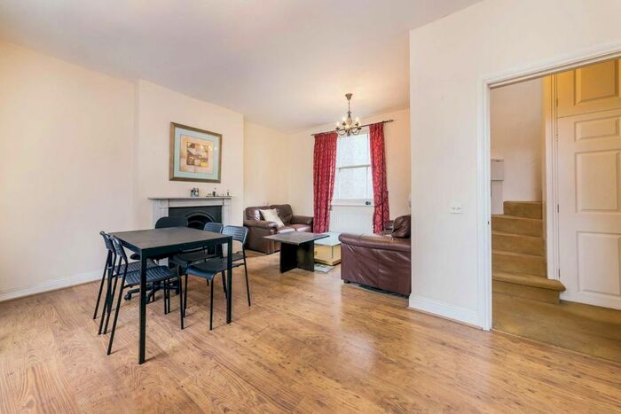 4 Bedroom Flat To Rent In Orde Hall Street, London, WC1N