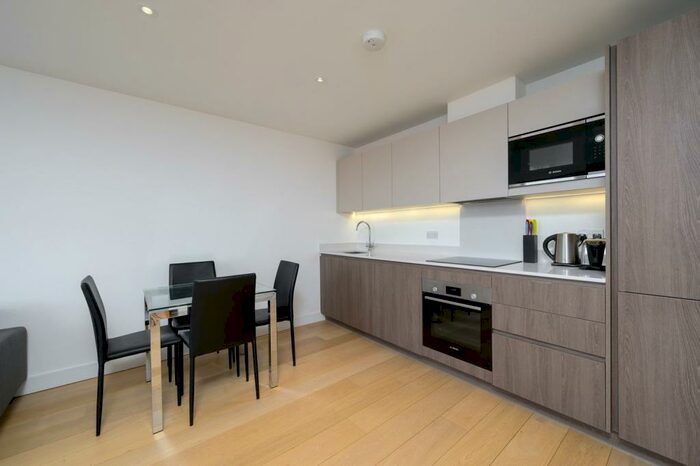 2 Bedroom Flat To Rent In Scimitar House, Eastern Road, Romford, Essex, RM1