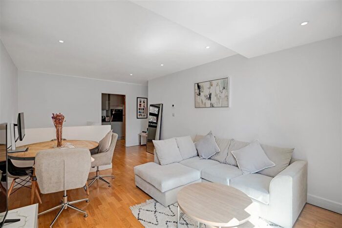 1 Bedroom Flat For Sale In Oratory Apartments, Canning Town, E16