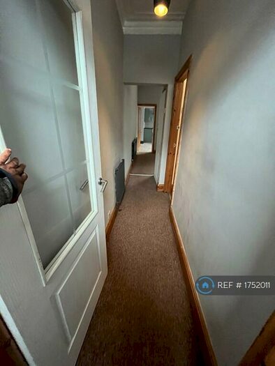 2 Bedroom Terraced House To Rent In Regent Street, Manchester, M40