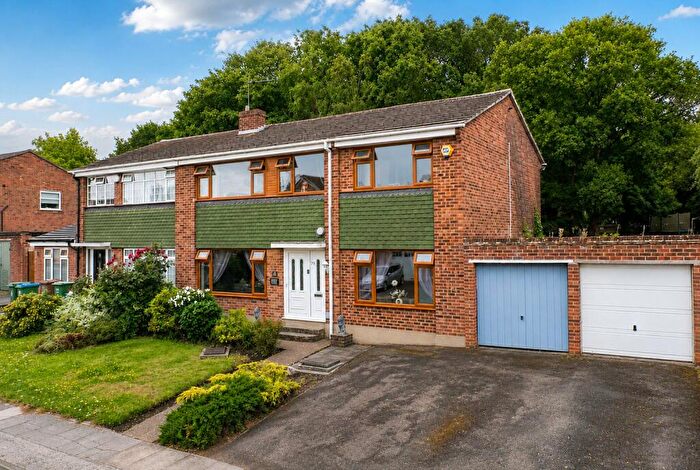 5 Bedroom Semi Detached House For Sale In Tyron Way, Sidcup, DA14