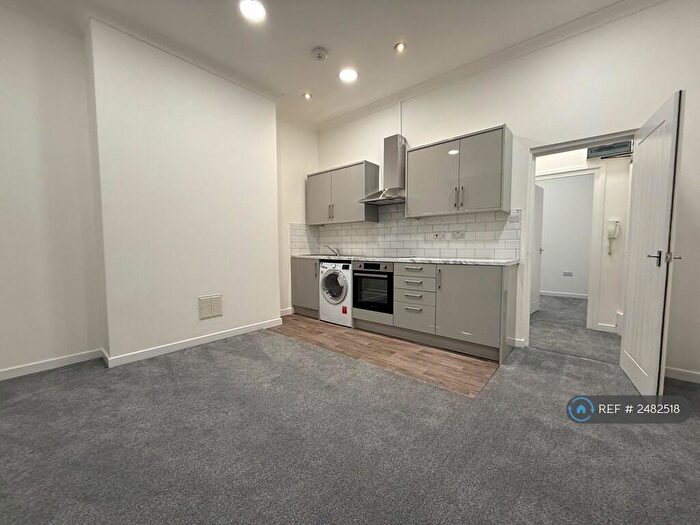 1 Bedroom Flat To Rent In Wordsworth Ave, Cardiff, CF24