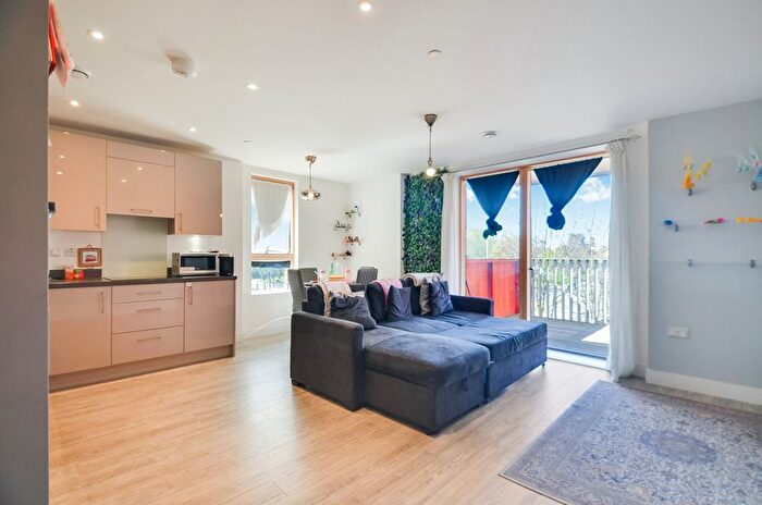 2 Bedroom Flat For Sale In Thames Reach, London, SE28