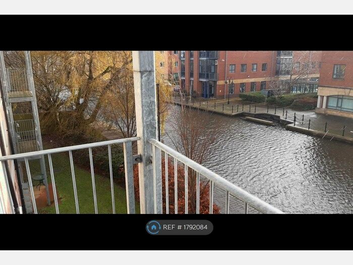 2 Bedroom Flat To Rent In Wharfside, Wigan, WN3