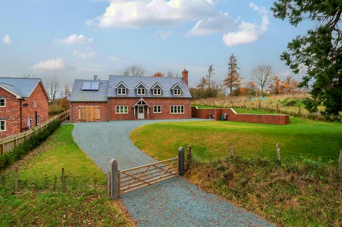 4 Bedroom Detached House For Sale In Brookland Road, Dolau, LD1