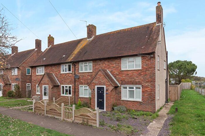 3 Bedroom Semi-Detached House For Sale In Mill Road, Westbourne, PO10