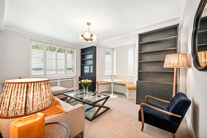 2 Bedroom Terraced House To Rent In Burton Court, Franklins Row, SW3
