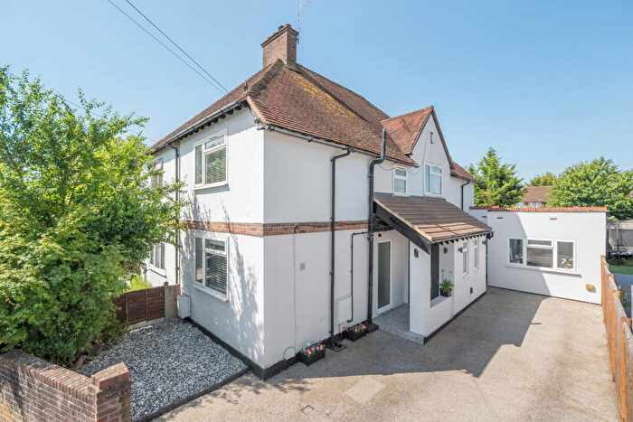 4 Bedroom Semi Detached House For Sale In Petersham Avenue, KT14
