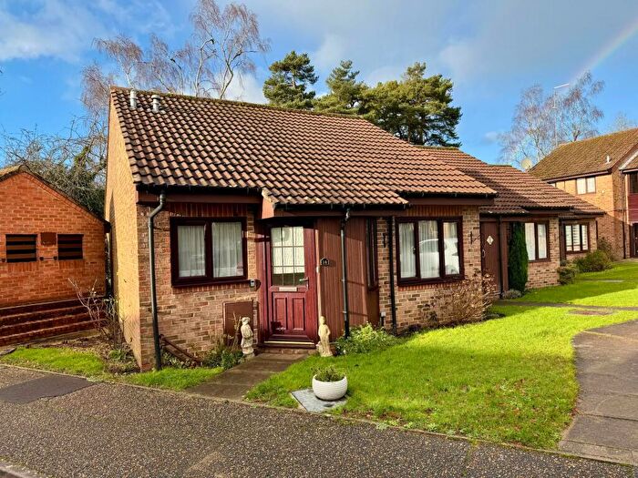 2 Bedroom Semi-Detached Bungalow For Sale In Windmill Platt, Handcross, RH17