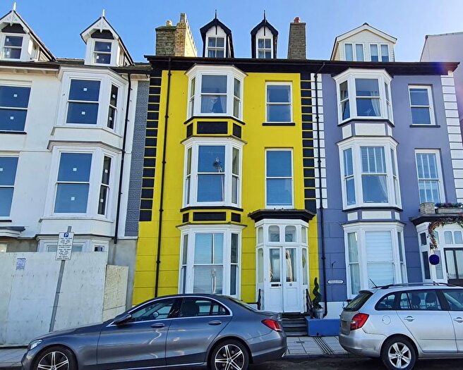 1 Bedroom Flat To Rent In Marine Terrace, Aberystwyth, SY23