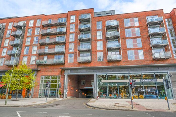 1 Bedroom Flat To Rent In The Heart, Walton-On-Thames, KT12