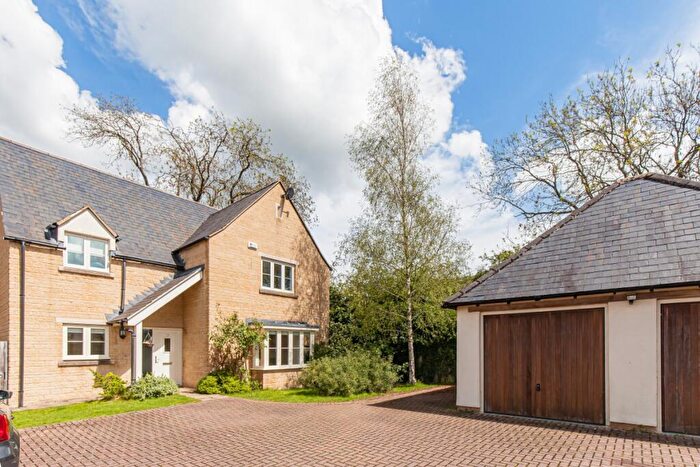 5 Bedroom Detached House To Rent In Standlake, OX29