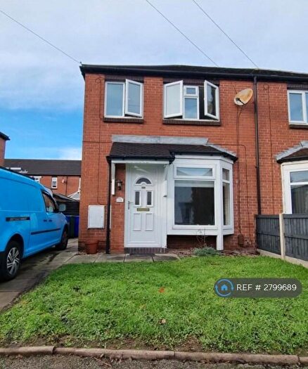 2 Bedroom Semi Detached House To Rent In Broomgrove Lane, Denton, M34