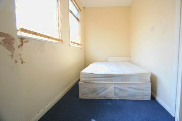 2 Bedroom Flat To Rent In Cornwall Rd, Tottenham, N15