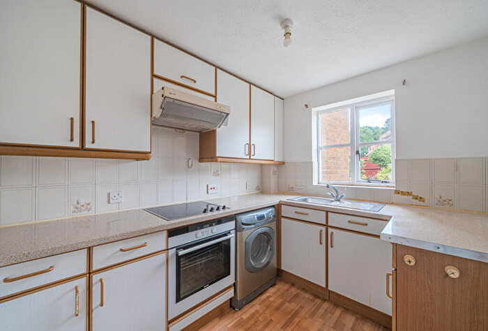 1 Bedroom Apartment For Sale In Oakhill Road, Sutton, SM1