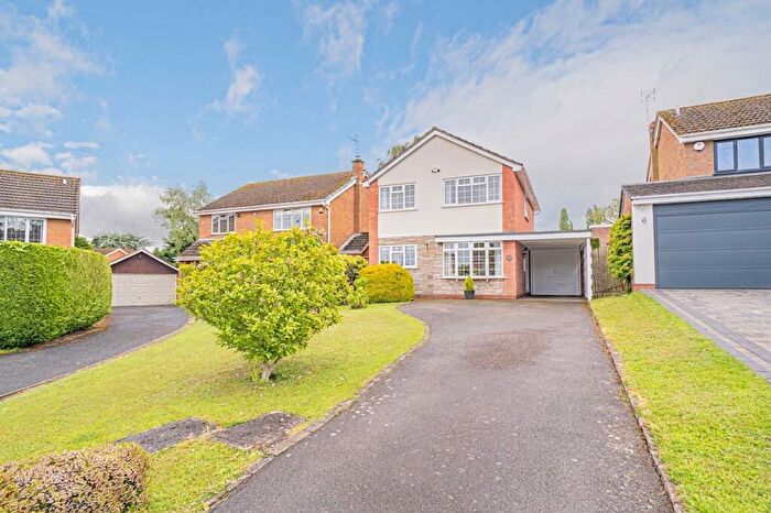 4 Bedroom Detached House For Sale In Copt Heath Drive, Knowle, B93