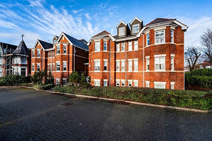 3 Bedroom Penthouse For Sale In Charlton Court, Hoole Road, Chester, CH2